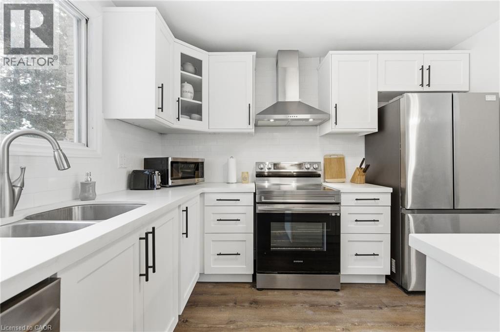 590 Canewood Crescent Unit# Main, Waterloo, Ontario  N2L 5P5 - Photo 5 - 40810933