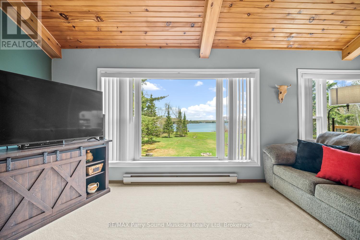 258 Lakeside Trail, Magnetawan, Ontario  P0A 1P0 - Photo 10 - X12864604