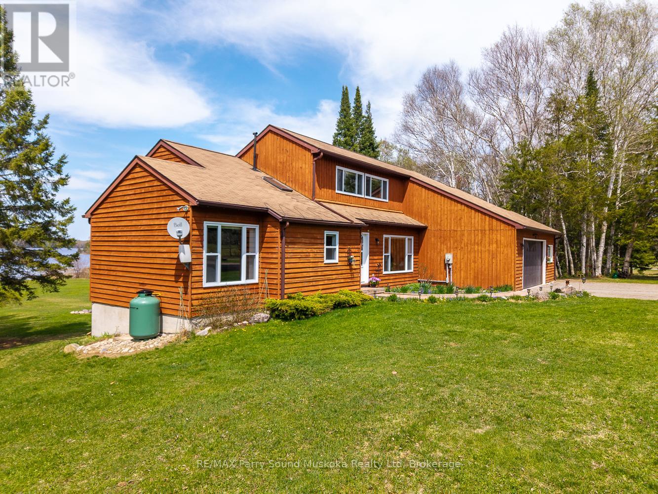 258 Lakeside Trail, Magnetawan, Ontario  P0A 1P0 - Photo 4 - X12864604