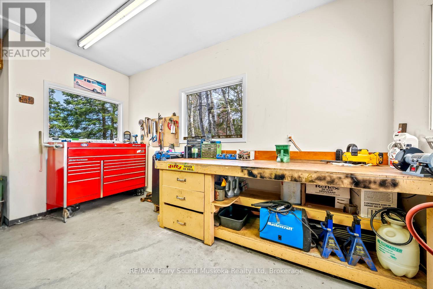 258 Lakeside Trail, Magnetawan, Ontario  P0A 1P0 - Photo 46 - X12864604