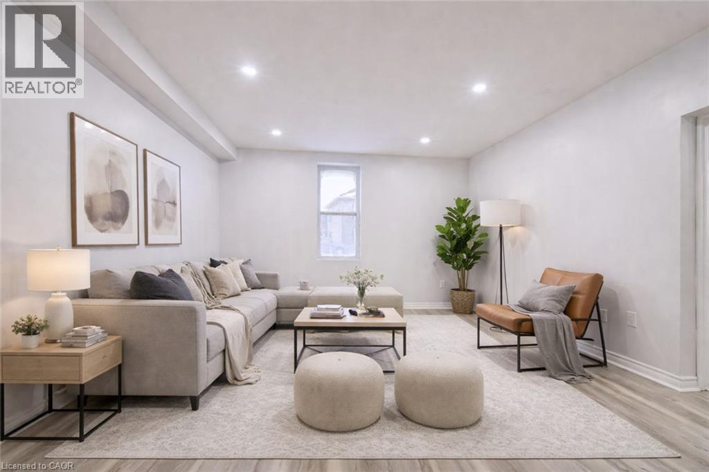 115 COURTNEY Street, Cambridge, Ontario