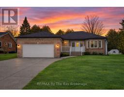 22 BRITTON COURT, Wasaga Beach, Ontario