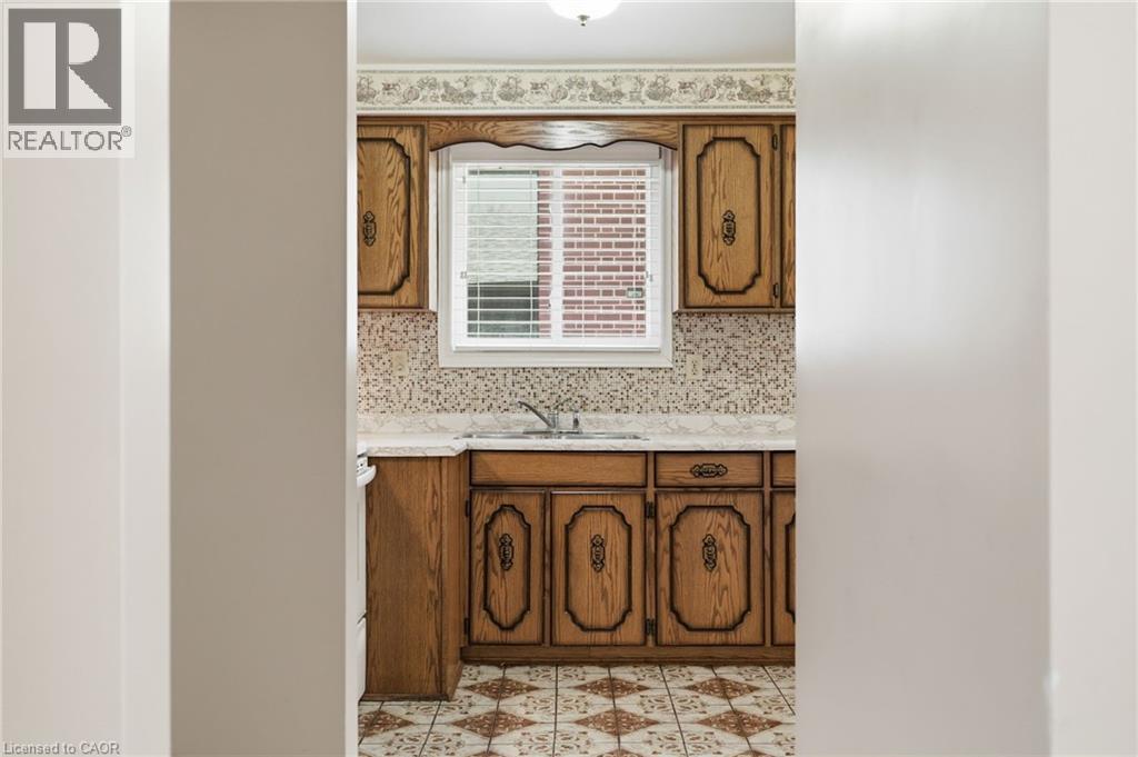 256 Whitney Avenue, Hamilton, Ontario  L8S 2G8 - Photo 15 - 40811258