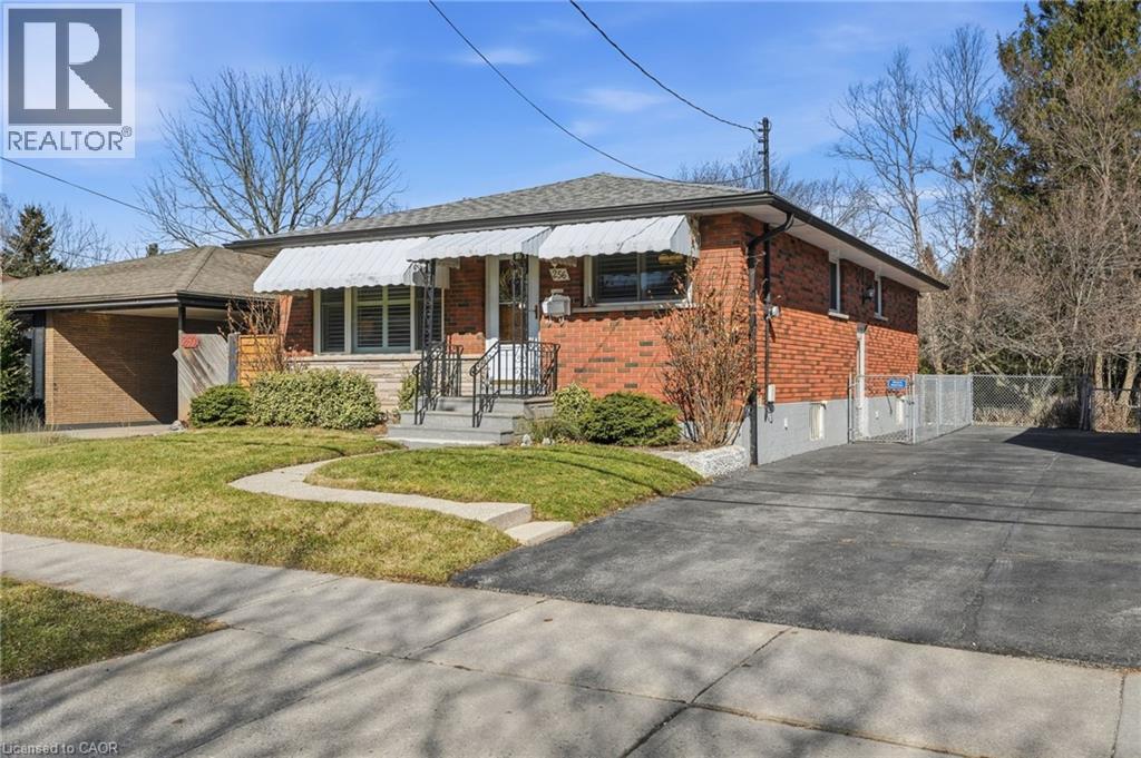 256 Whitney Avenue, Hamilton, Ontario  L8S 2G8 - Photo 3 - 40811258