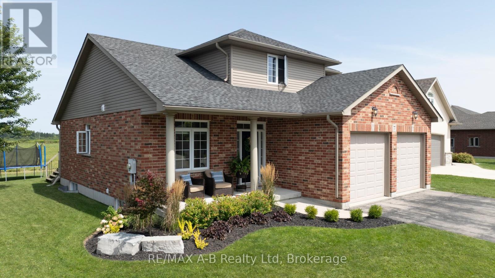 77 GUEST COURT, St. Marys, Ontario