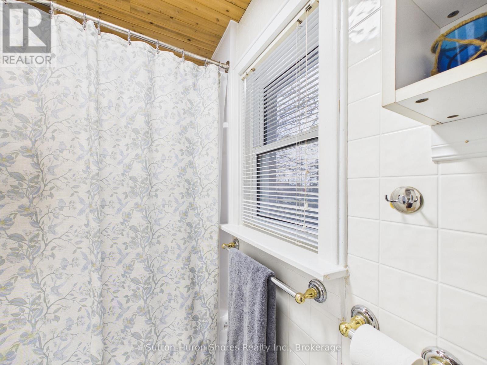 669 Louis Street, Saugeen Shores, Ontario  N0H 2C4 - Photo 22 - X12874376