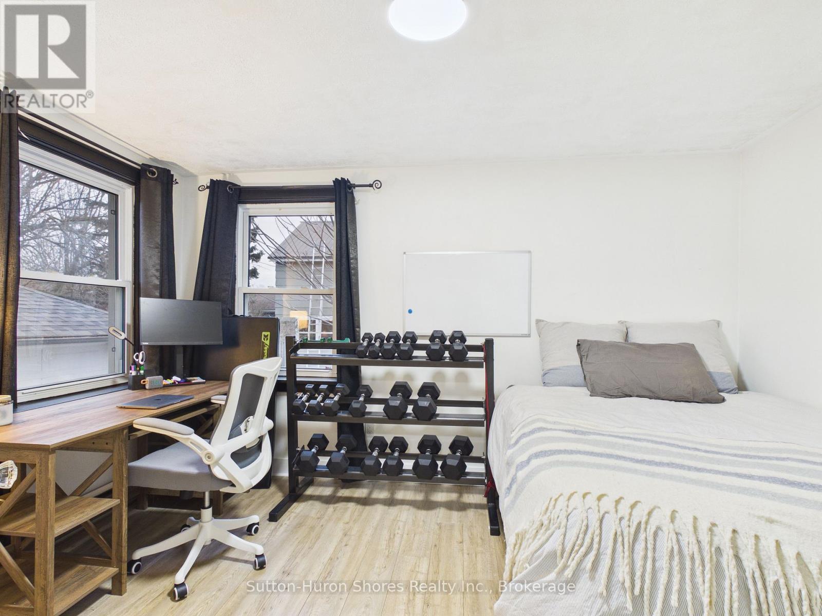 669 Louis Street, Saugeen Shores, Ontario  N0H 2C4 - Photo 24 - X12874376