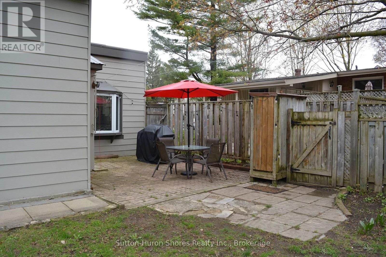 669 Louis Street, Saugeen Shores, Ontario  N0H 2C4 - Photo 30 - X12874376