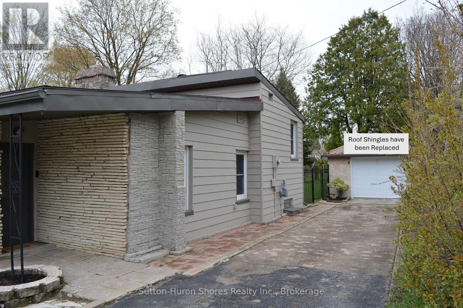 669 Louis Street, Saugeen Shores, Ontario  N0H 2C4 - Photo 4 - X12874376