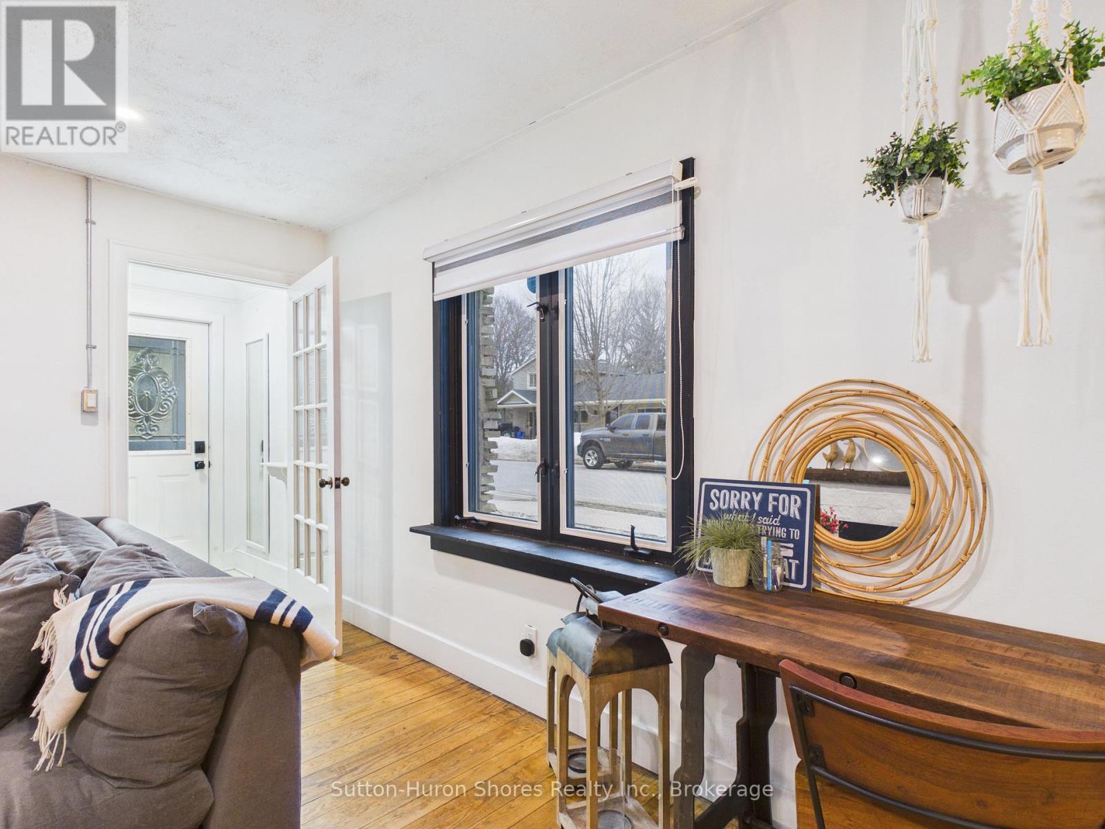 669 Louis Street, Saugeen Shores, Ontario  N0H 2C4 - Photo 6 - X12874376