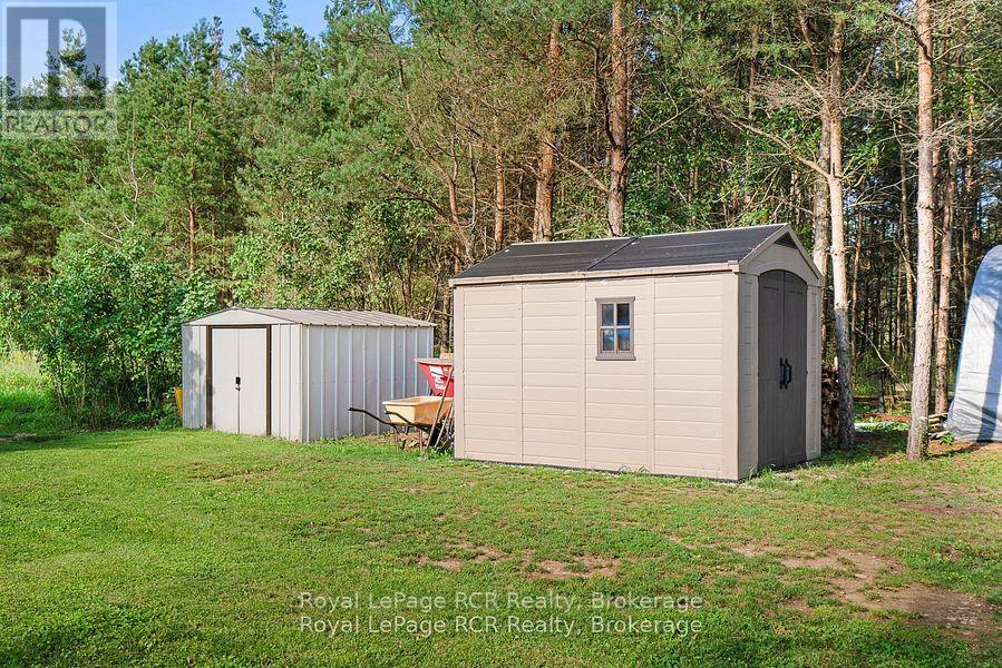 302769 Douglas Street, West Grey, Ontario  N0G 1R0 - Photo 7 - X12874442