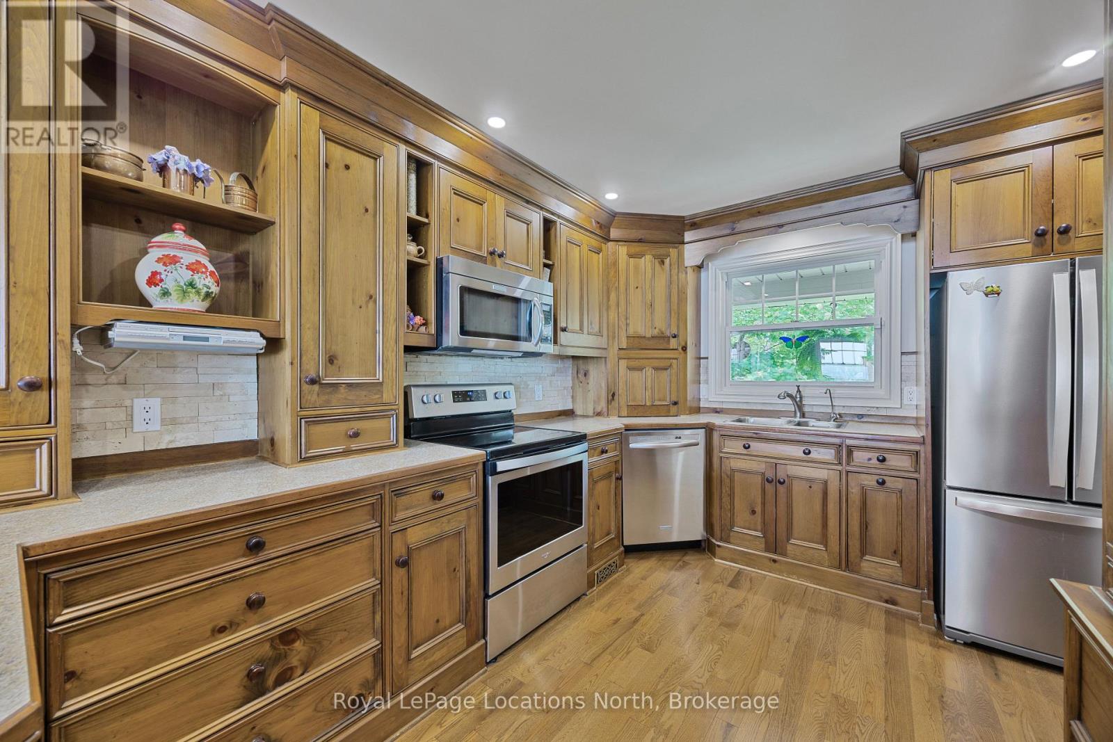 261 Cedar Avenue, Meaford, Ontario  N4L 1W5 - Photo 12 - X12874502