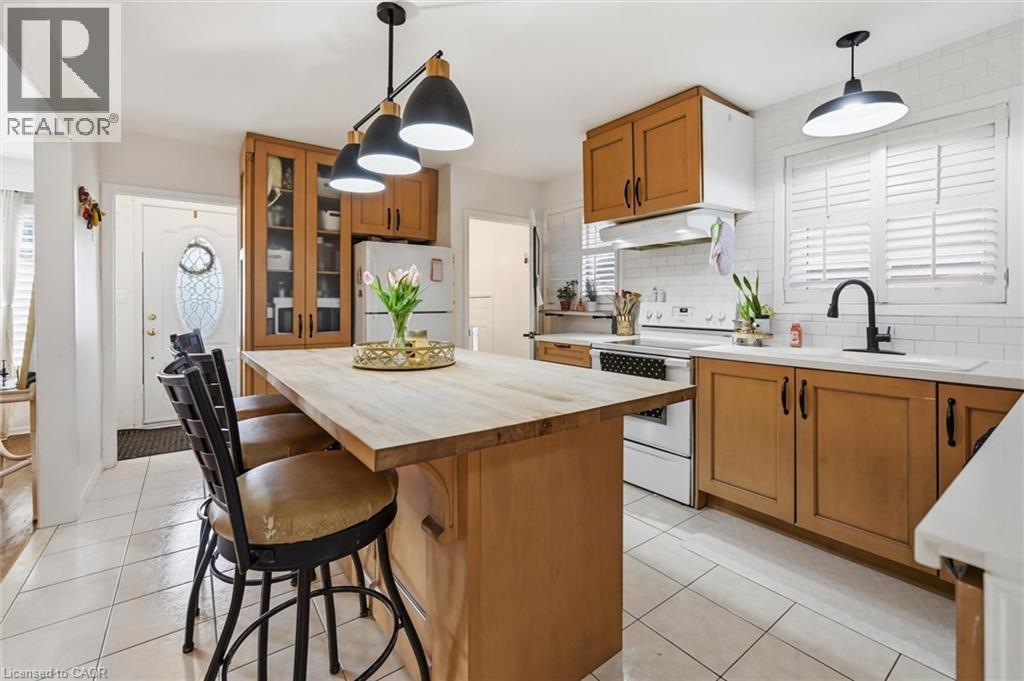 155 Ridge Street, Hamilton, Ontario  L9A 2X4 - Photo 9 - 40811446