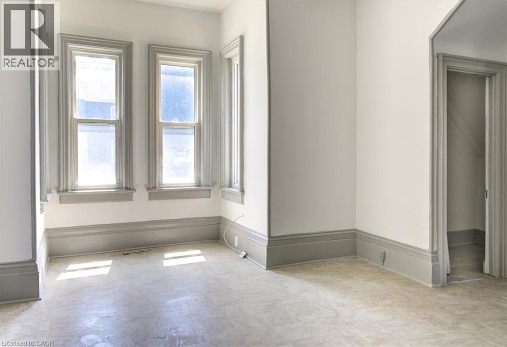 145 Norfolk Street S, Simcoe, Ontario  N3Y 2W2 - Photo 4 - 40811365