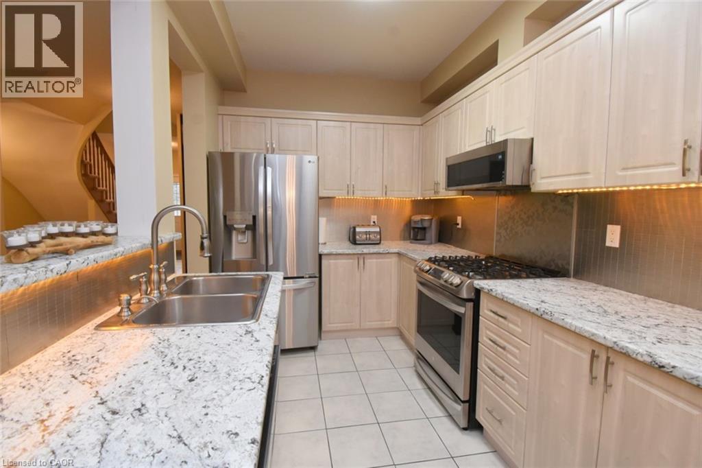 2229 Walkers Line Unit# 9, Burlington, Ontario  L7M 4X4 - Photo 18 - 40810333