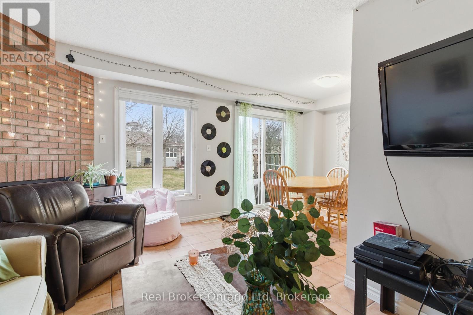 189 - 302 College Avenue W, Guelph, Ontario  N1G 4T6 - Photo 12 - X12875410