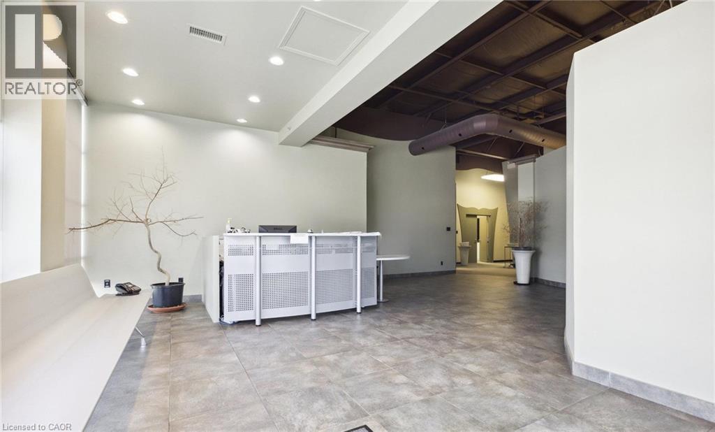 555 Barton Street, Stoney Creek, Ontario  L8E 5S1 - Photo 2 - 40811602