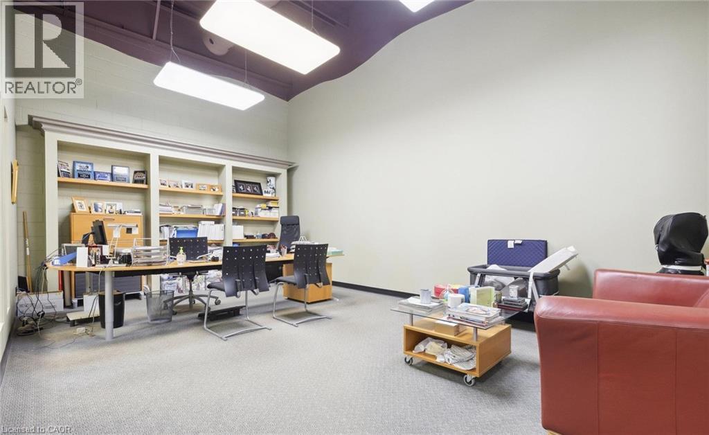 555 Barton Street, Stoney Creek, Ontario  L8E 5S1 - Photo 5 - 40811602