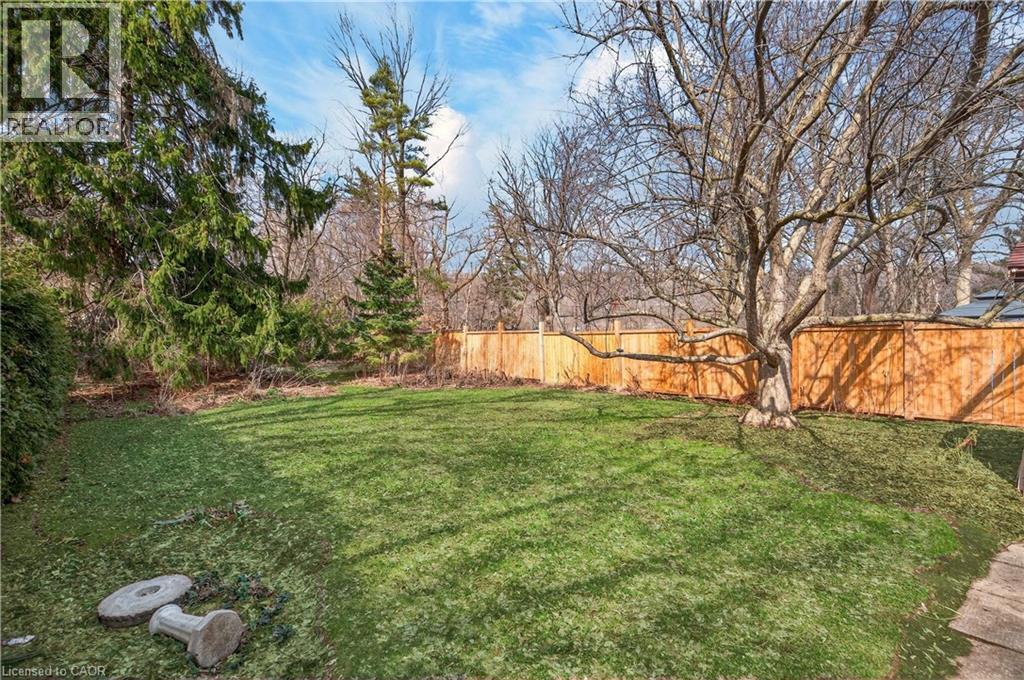 34 Helen Street, Dundas, Ontario  L9H 1N3 - Photo 31 - 40810182