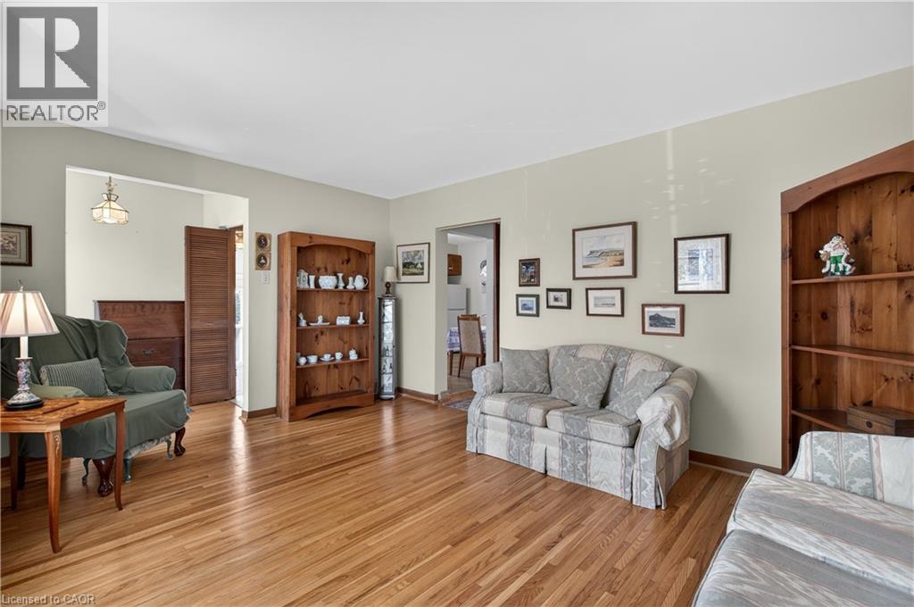 34 Helen Street, Dundas, Ontario  L9H 1N3 - Photo 8 - 40810182