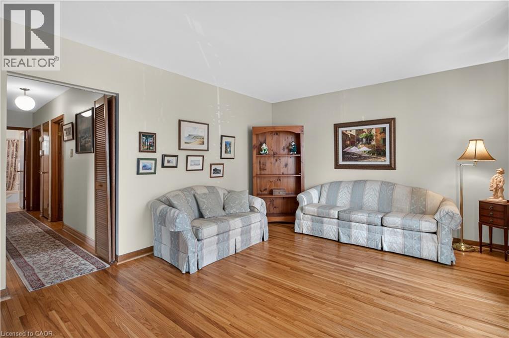 34 Helen Street, Dundas, Ontario  L9H 1N3 - Photo 9 - 40810182