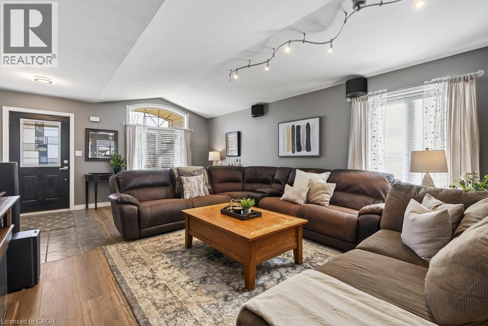 60 Saturn Road, Port Colborne, Ontario  L3K 6E1 - Photo 2 - 40811872