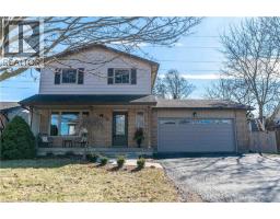 16 CLANSMAN Crescent, Caledonia, Ontario