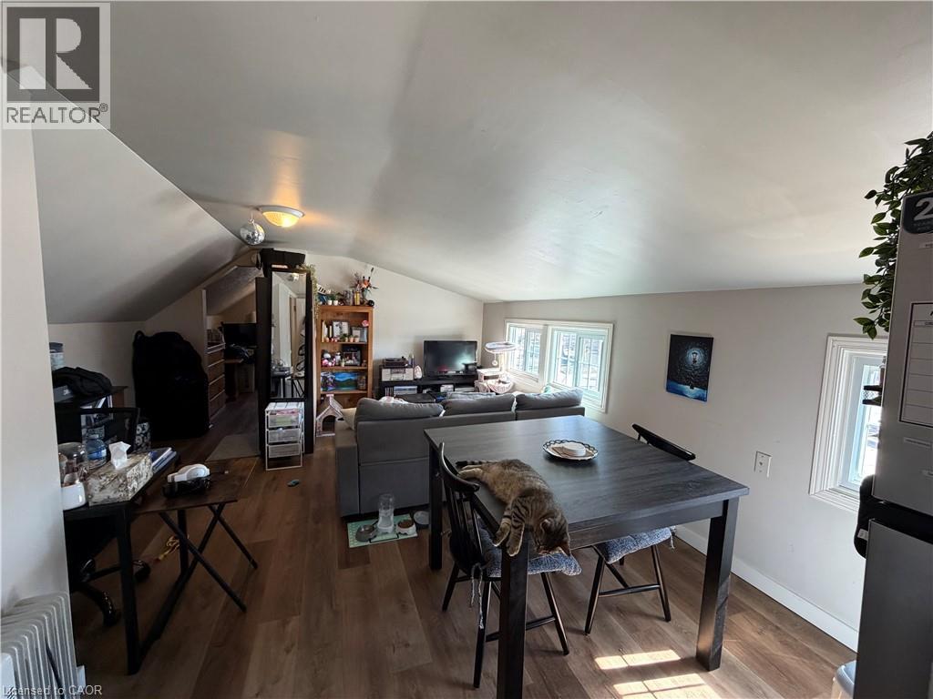 155 1/2 Lake Street Unit# Upper, St. Catharines, Ontario  L2R 5Y5 - Photo 3 - 40811865