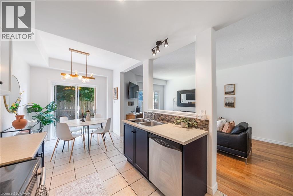 10 Liddycoat Lane Unit# 4, Hamilton, Ontario  L9G 0A7 - Photo 17 - 40811878