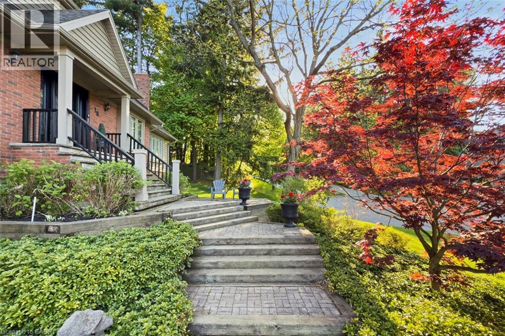 18 Stonegate Drive, Hamilton, Ontario  L9G 3R7 - Photo 3 - 40811697