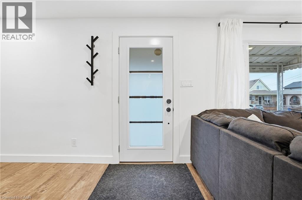 68 Delena Avenue N, Hamilton, Ontario  L8H 6B7 - Photo 4 - 40811796