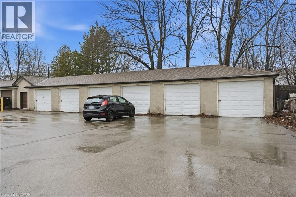 424 East 42nd Street, Hamilton, Ontario  L8T 3A9 - Photo 13 - 40811858