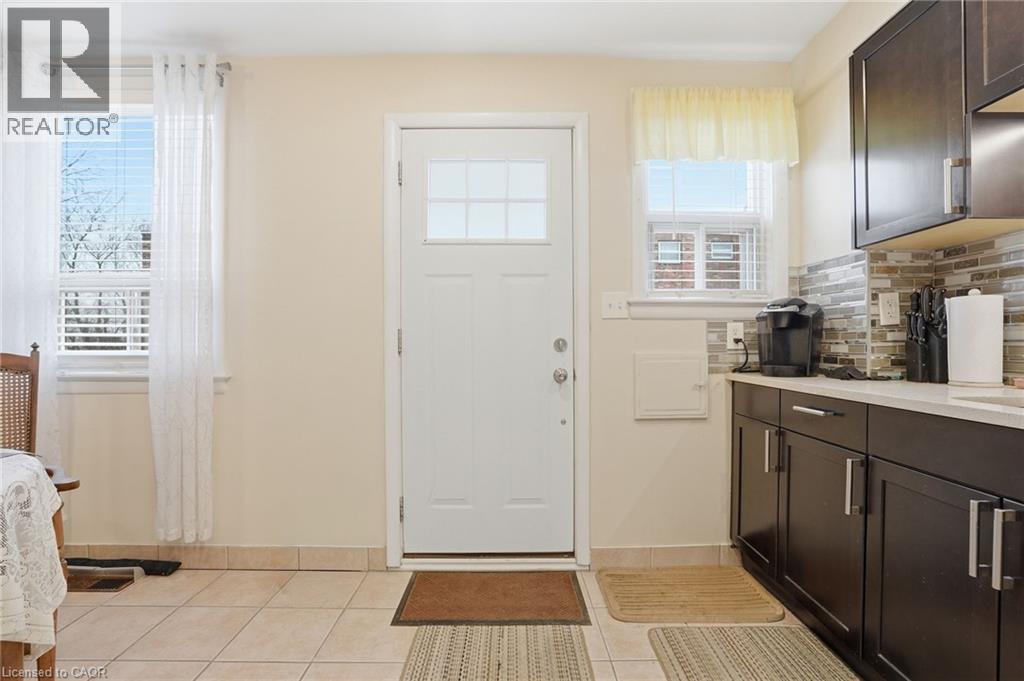 424 East 42nd Street, Hamilton, Ontario  L8T 3A9 - Photo 5 - 40811858