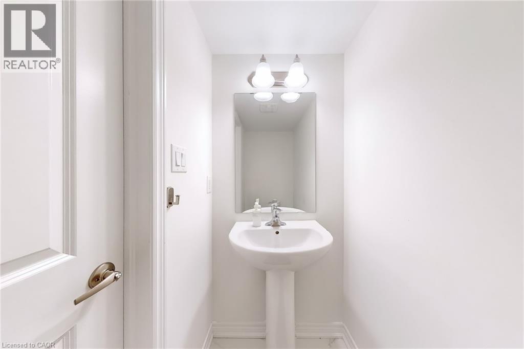 2 Reid Avenue N, Hamilton, Ontario  L8H 0B5 - Photo 4 - 40812000