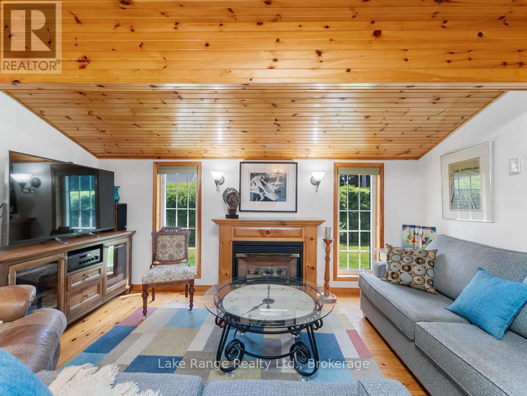 269 Huron Road, Huron-Kinloss, Ontario  N2Z 2X3 - Photo 11 - X12879186