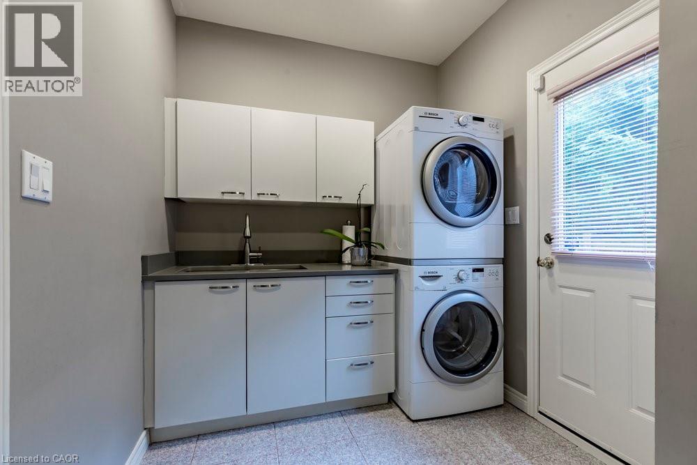 223 Briar Hill Crescent, Ancaster, Ontario  L9G 3M9 - Photo 14 - 40812054