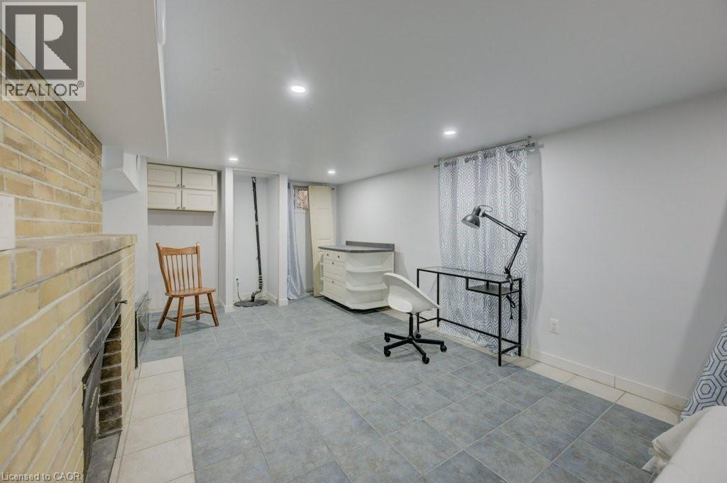 74 Mcdougall Road, Waterloo, Ontario  N2L 2W5 - Photo 31 - 40812237