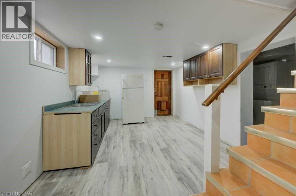 74 Mcdougall Road, Waterloo, Ontario  N2L 2W5 - Photo 33 - 40812237