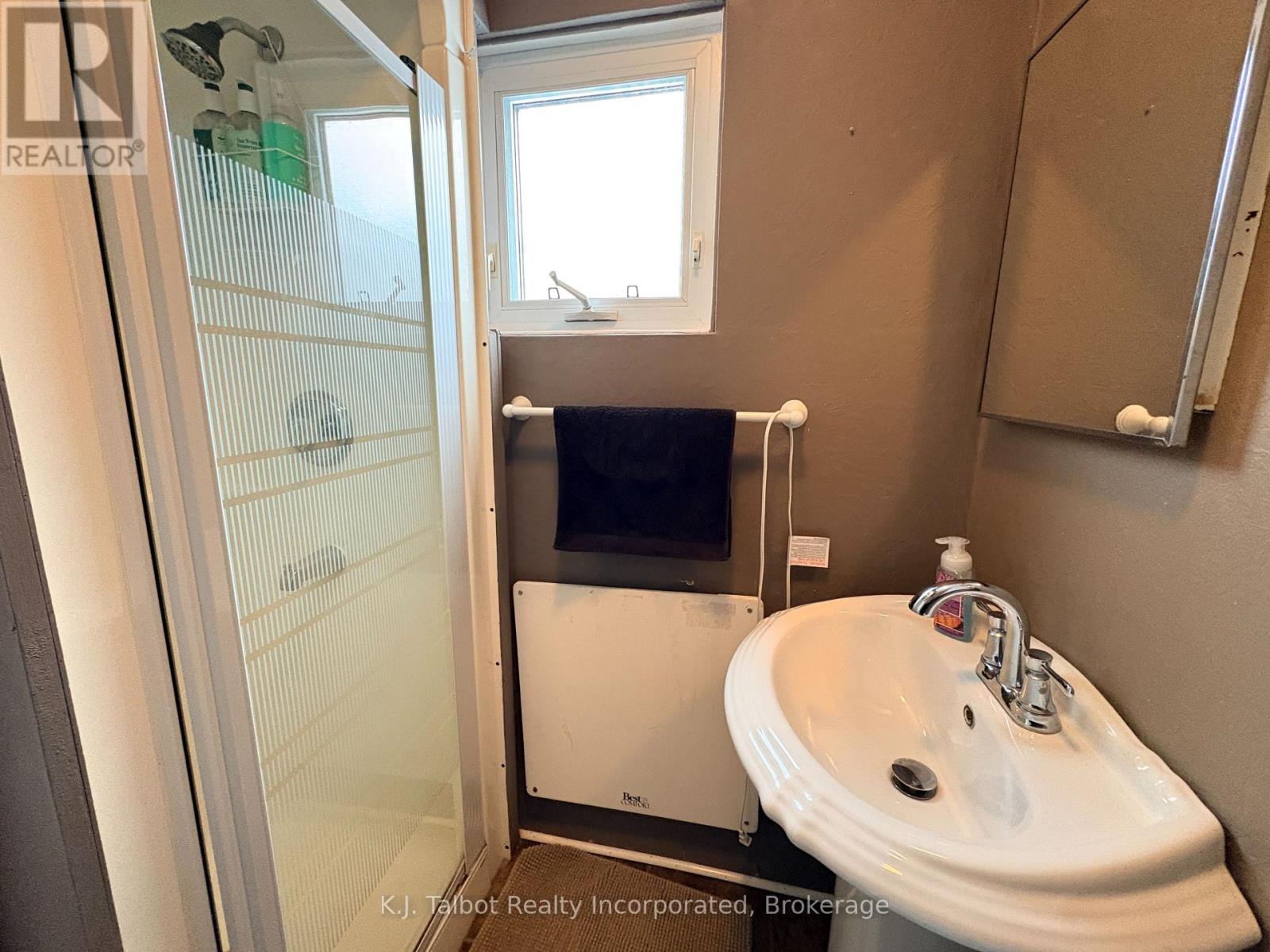 9 Ravine Park Road N, Central Huron, Ontario  N7A 3X8 - Photo 8 - X12883578