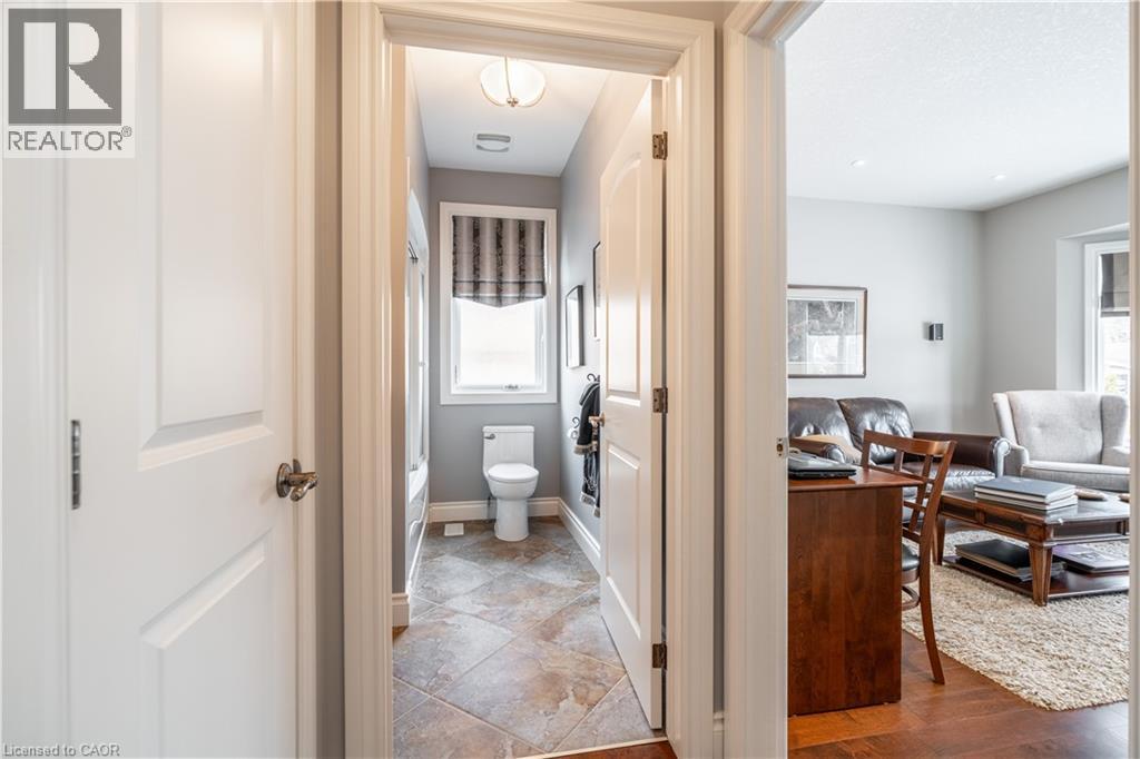 200 Falling Brook Drive, Ancaster, Ontario  L9G 1E6 - Photo 8 - 40812309