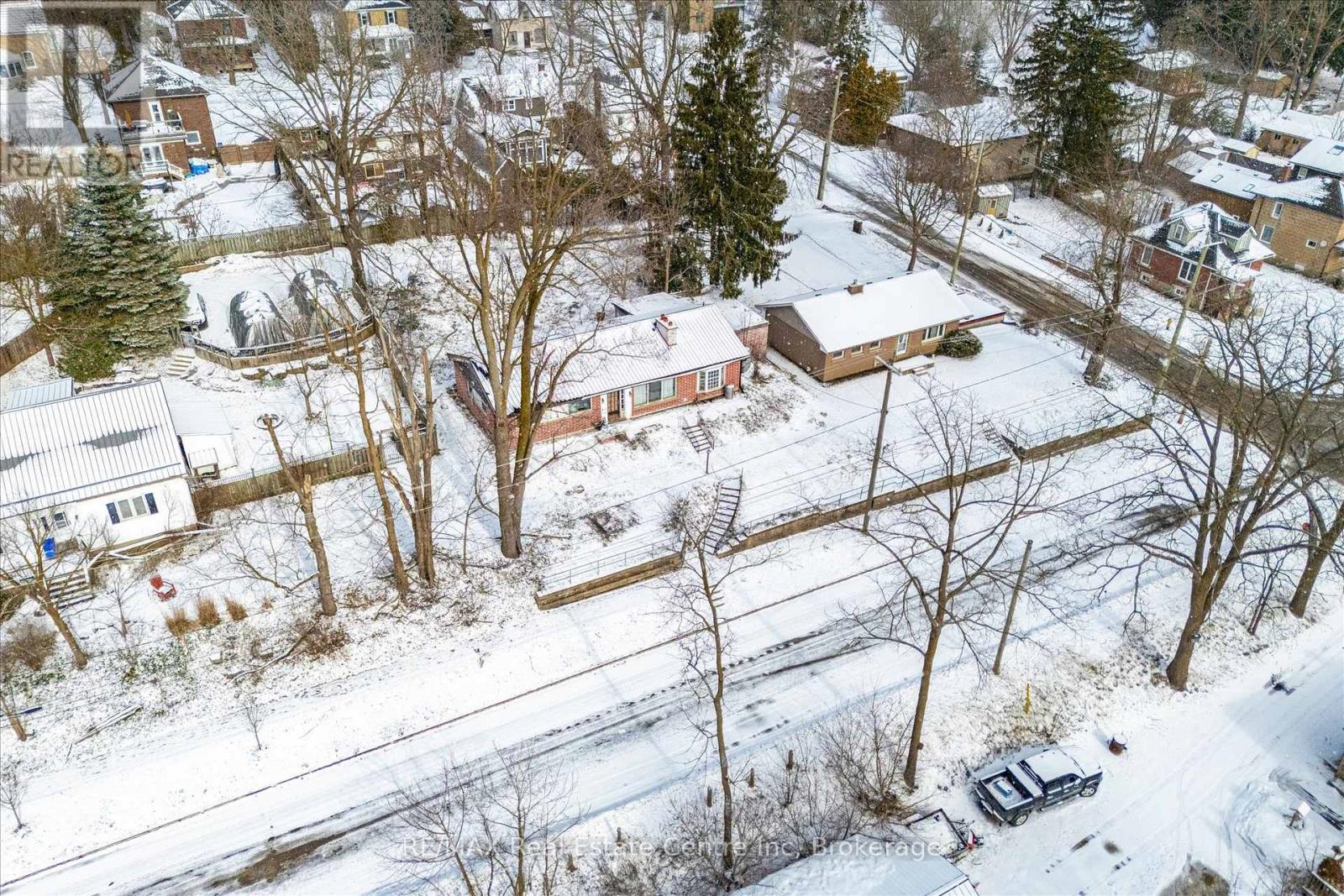 289 St Patrick Street E, Centre Wellington, Ontario  N1M 1M5 - Photo 3 - X12886116