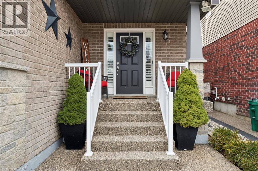 14 Castlebay Street, Kitchener, Ontario  N2R 0G5 - Photo 4 - 40812110