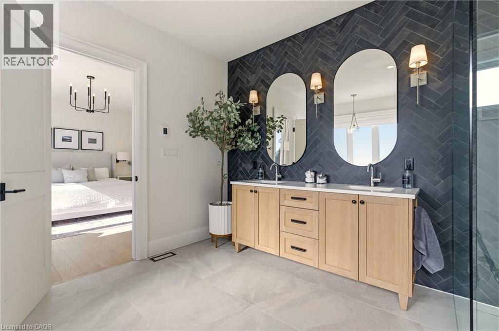 940 Gorton Avenue, Burlington, Ontario  L7T 1S5 - Photo 32 - 40812156