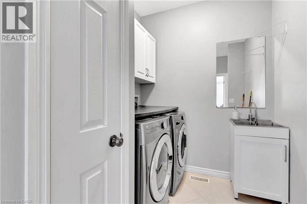 510 Forest Gate Crescent, Waterloo, Ontario  N2V 2X2 - Photo 8 - 40811566