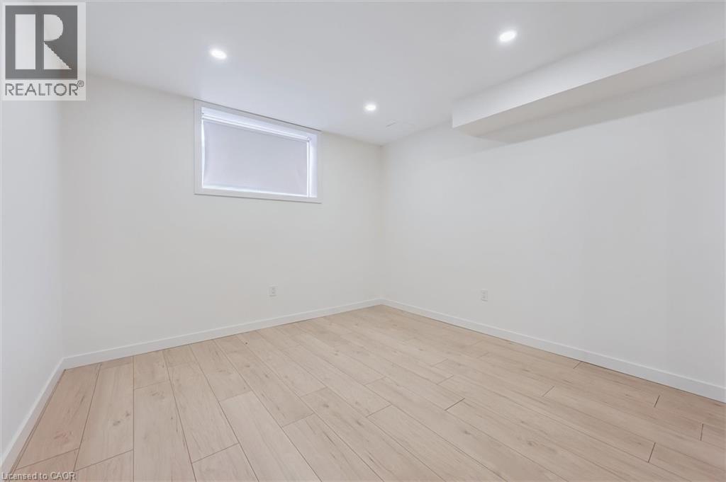 130 Coopershawk Street, Kitchener, Ontario  N2K 4J3 - Photo 39 - 40812421