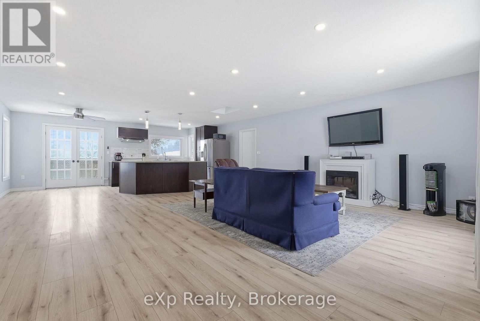 60 Main Street E, Mapleton, Ontario  N0G 1P0 - Photo 10 - X12887390