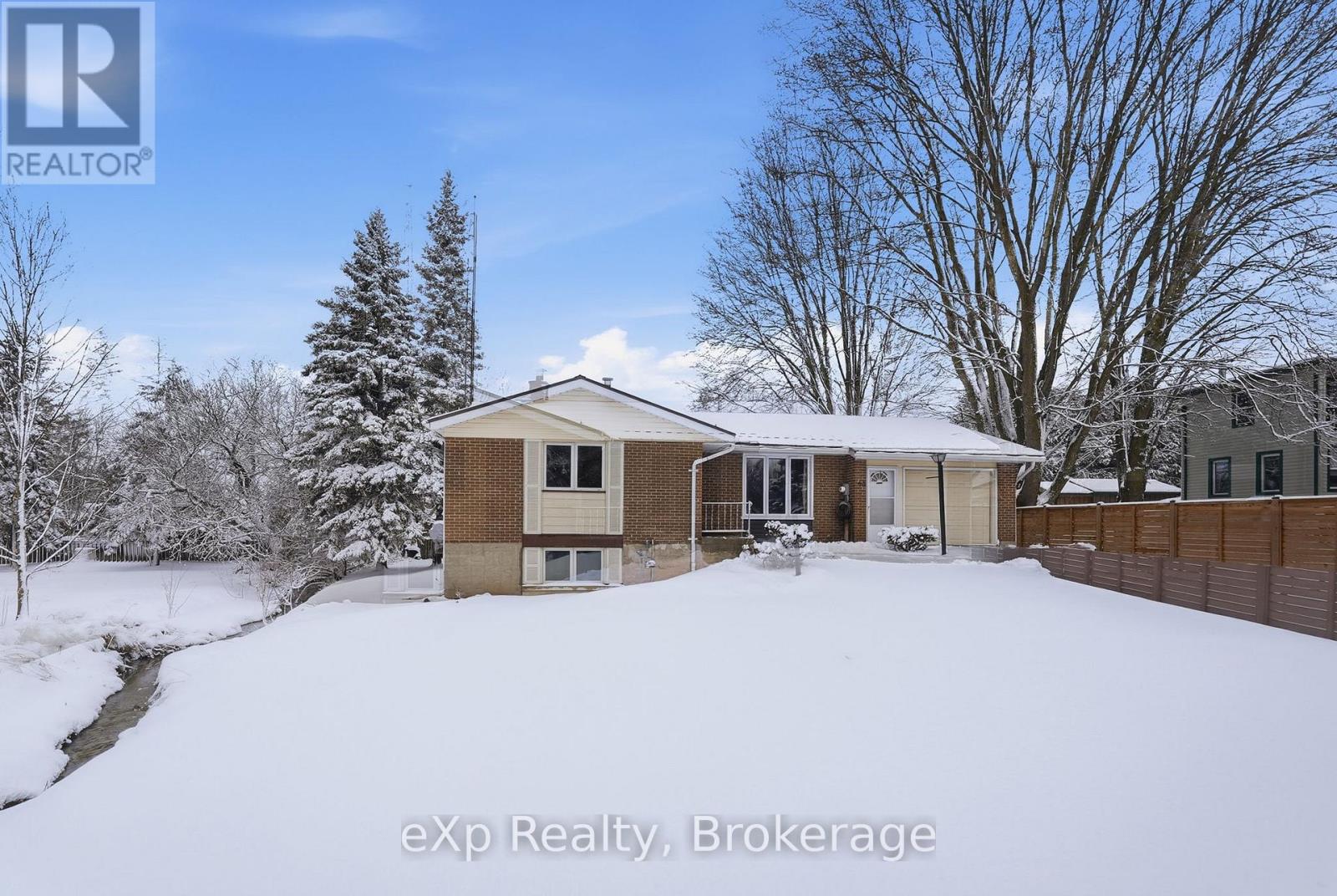 60 Main Street E, Mapleton, Ontario  N0G 1P0 - Photo 2 - X12887390