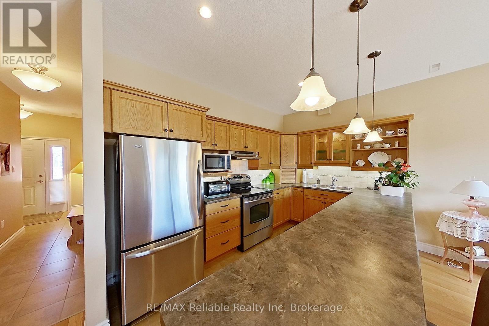 15 Bayfield Mews Lane, Bluewater, Ontario  N0M 1G0 - Photo 12 - X12887498