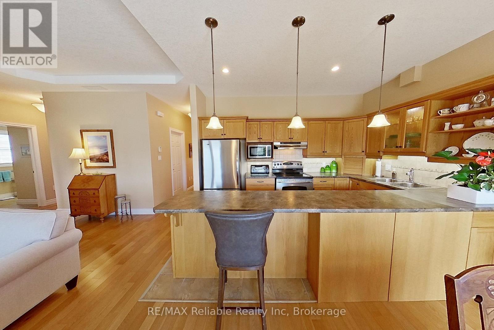 15 Bayfield Mews Lane, Bluewater, Ontario  N0M 1G0 - Photo 13 - X12887498