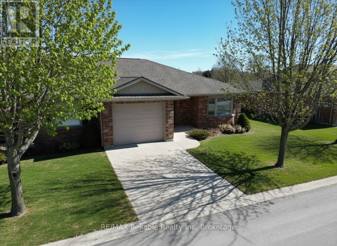 15 Bayfield Mews Lane, Bluewater, Ontario  N0M 1G0 - Photo 3 - X12887498